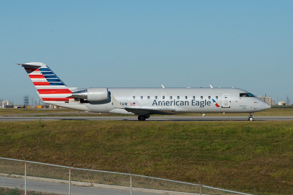 Bombardier CRJ200 е във флота на PSA Airlines от 2002 година и оперира от името на American