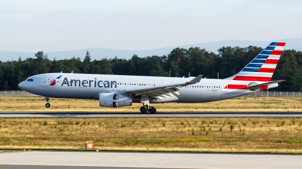 Airbus A330-300 е в American в наследство от сливането с US Airways през 2013, където е наличен от 2000-та